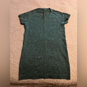 lululemon. swiftly tech short sleeve. Size 6. Heathered turquoise. Like new.